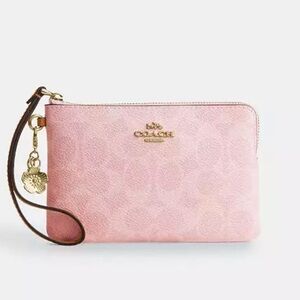 New LIMITED EDITION Coach Corner Zip Wristlet Powder Pink with Charm
